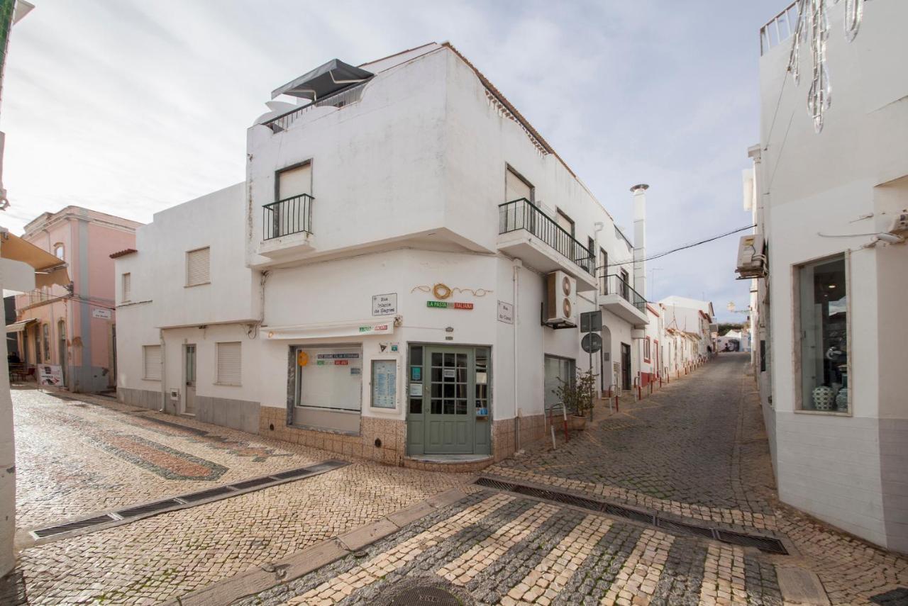Apartment A37 - Casa Alferes In Downtown Lagos